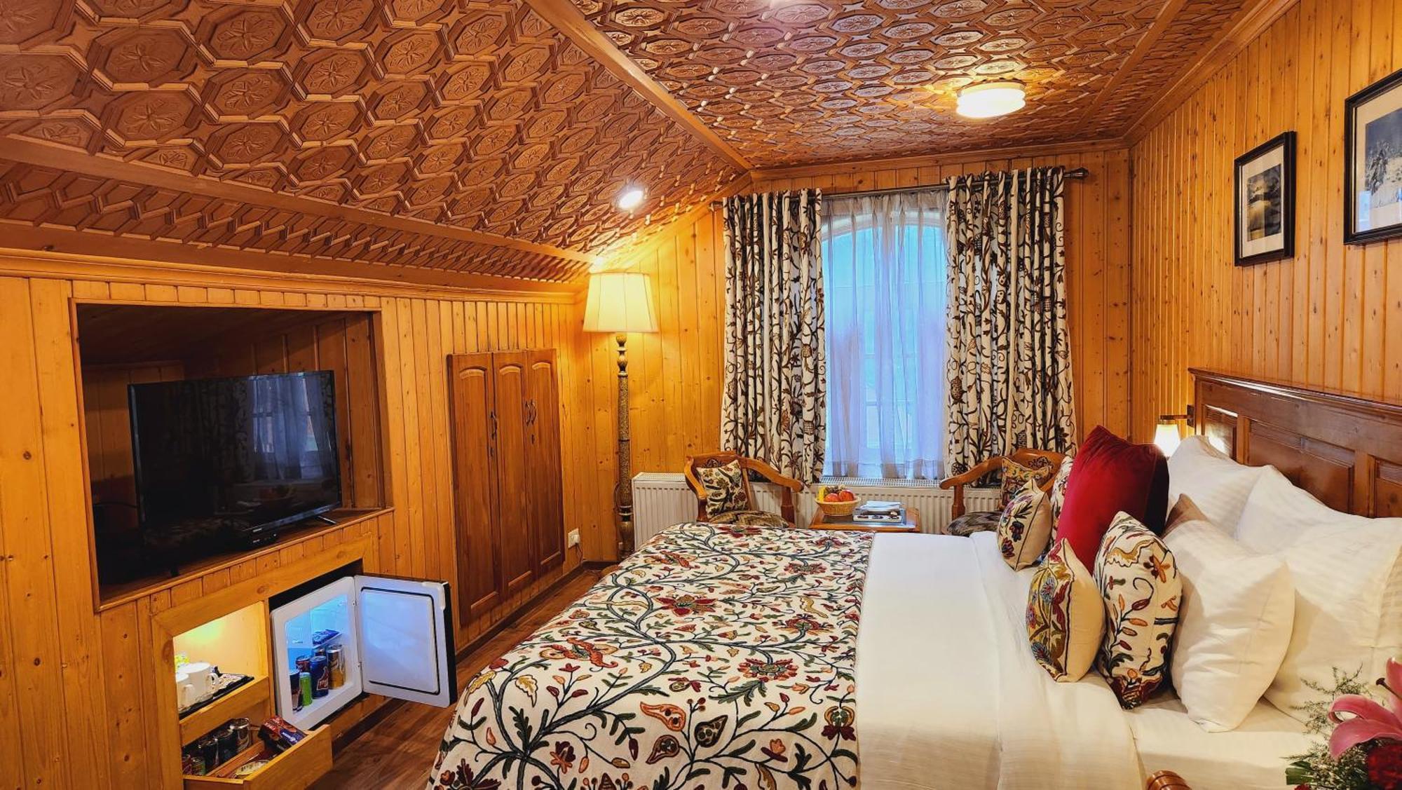 Shaw Inn By Stay Pattern Gulmarg Esterno foto