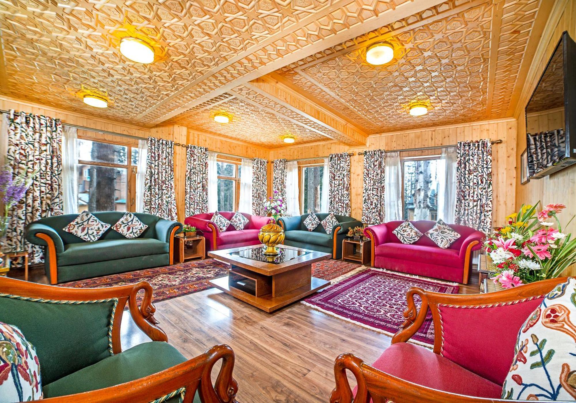Shaw Inn By Stay Pattern Gulmarg Esterno foto