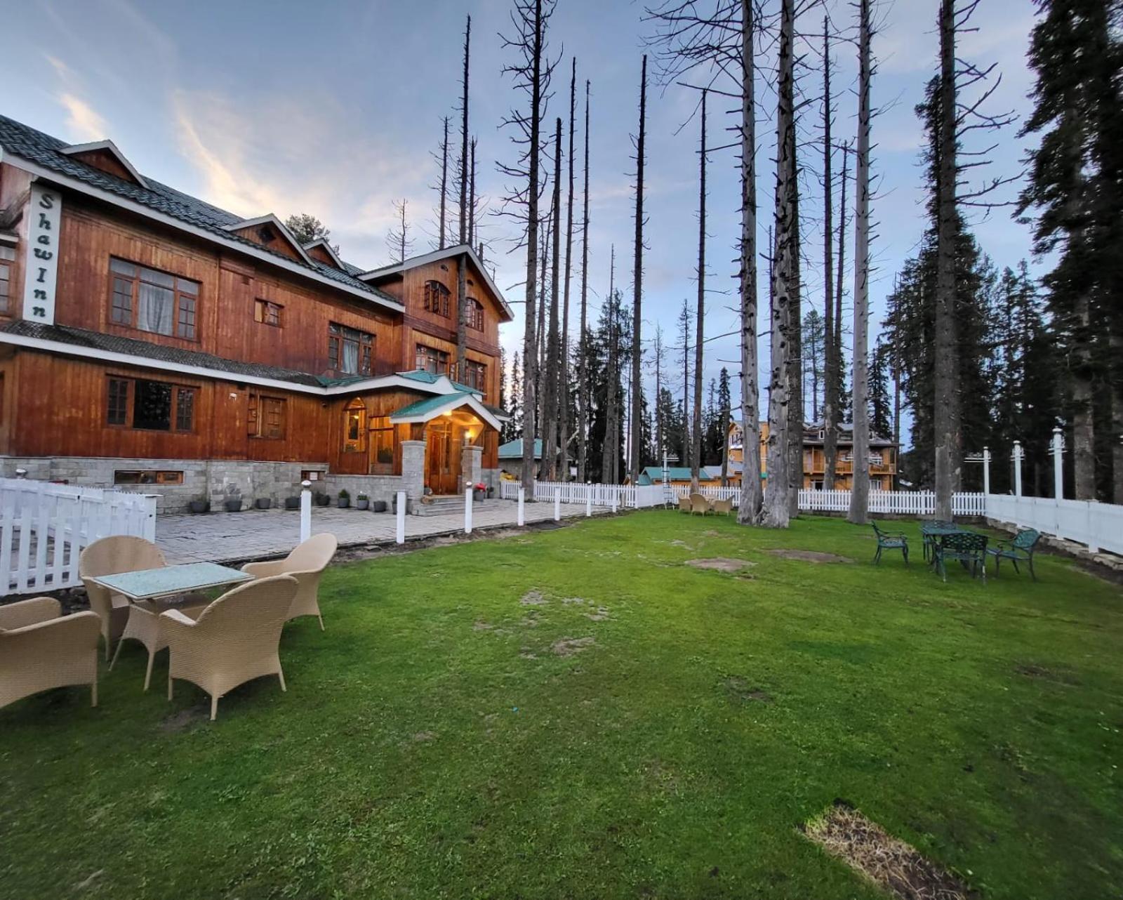 Shaw Inn By Stay Pattern Gulmarg Esterno foto