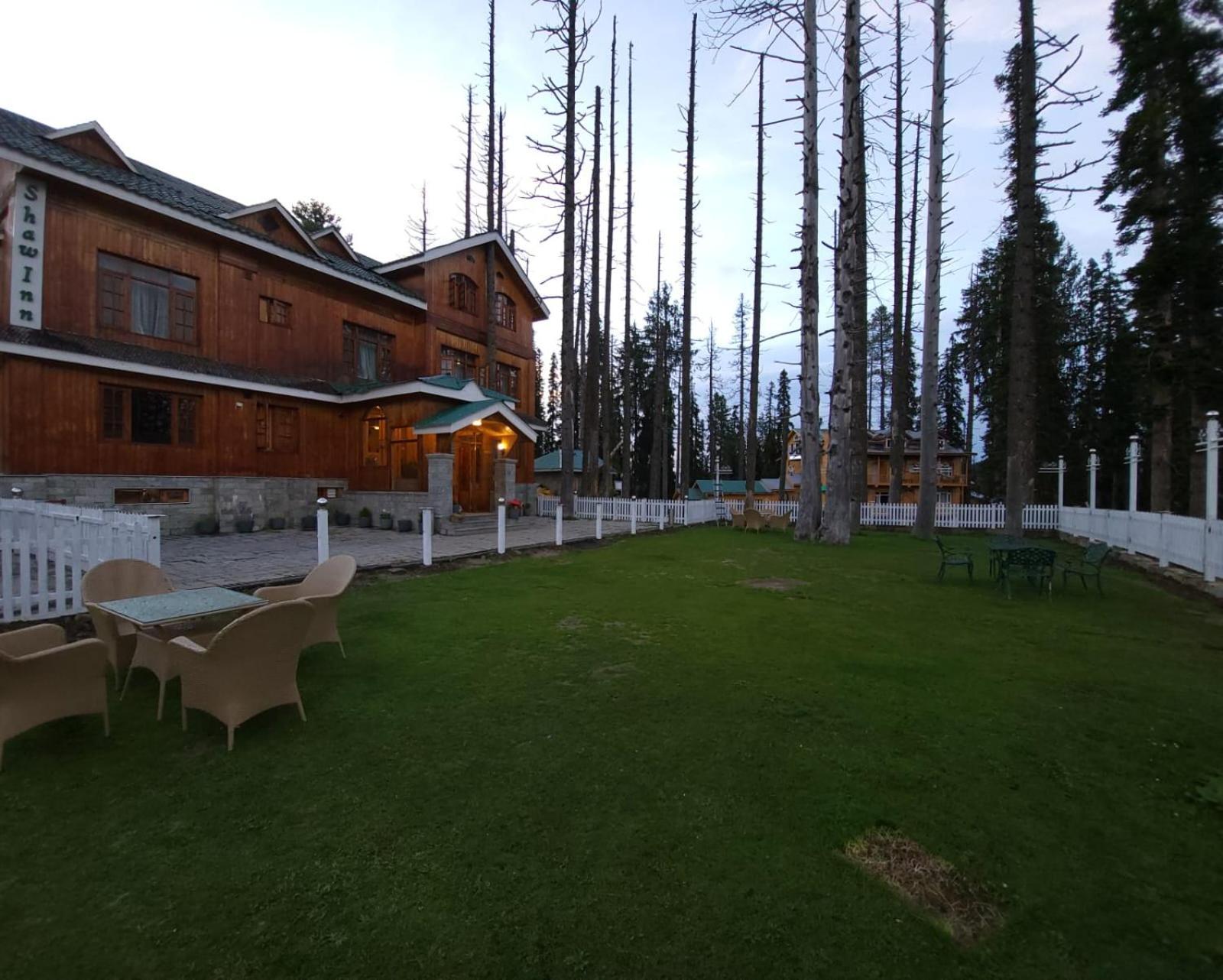 Shaw Inn By Stay Pattern Gulmarg Esterno foto