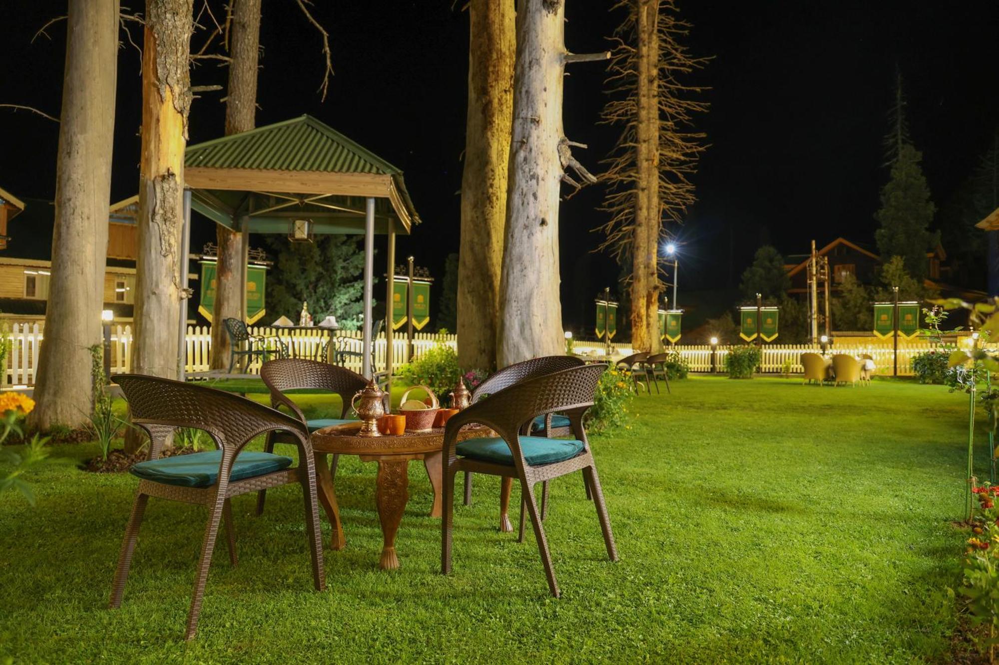 Shaw Inn By Stay Pattern Gulmarg Esterno foto