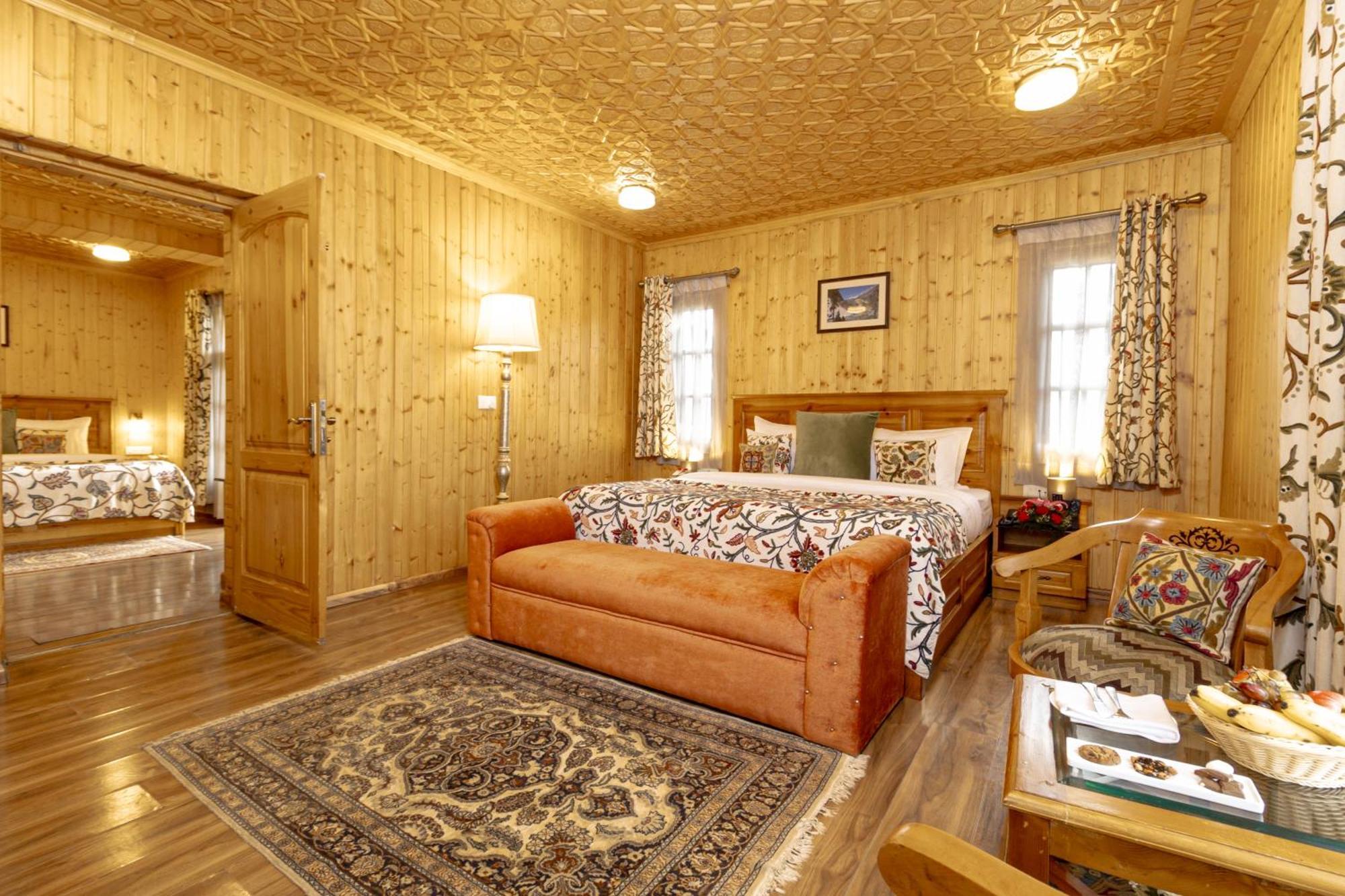 Shaw Inn By Stay Pattern Gulmarg Esterno foto