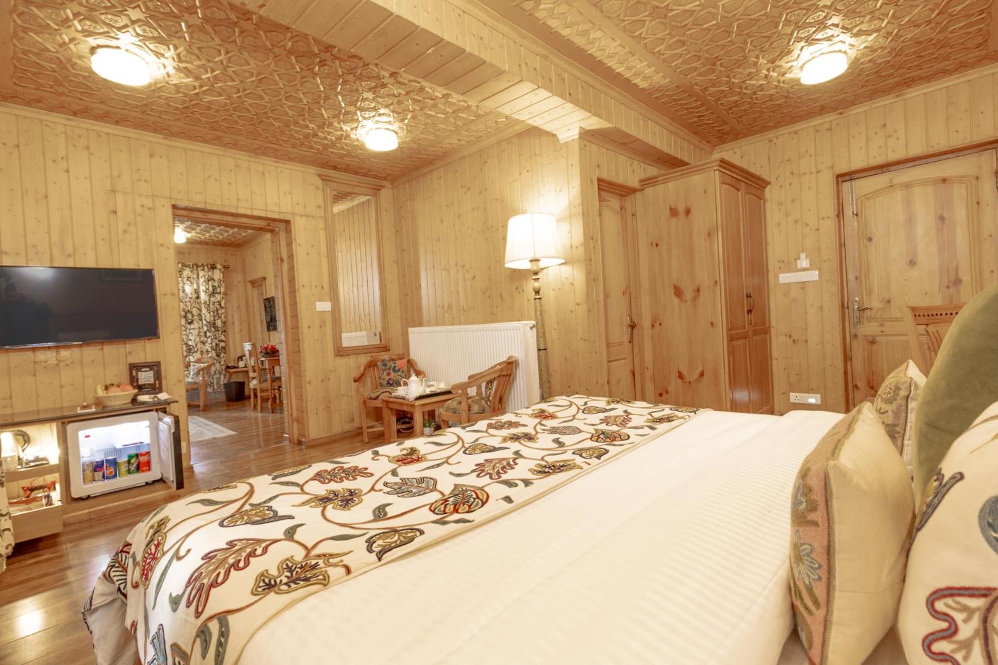 Shaw Inn By Stay Pattern Gulmarg Esterno foto