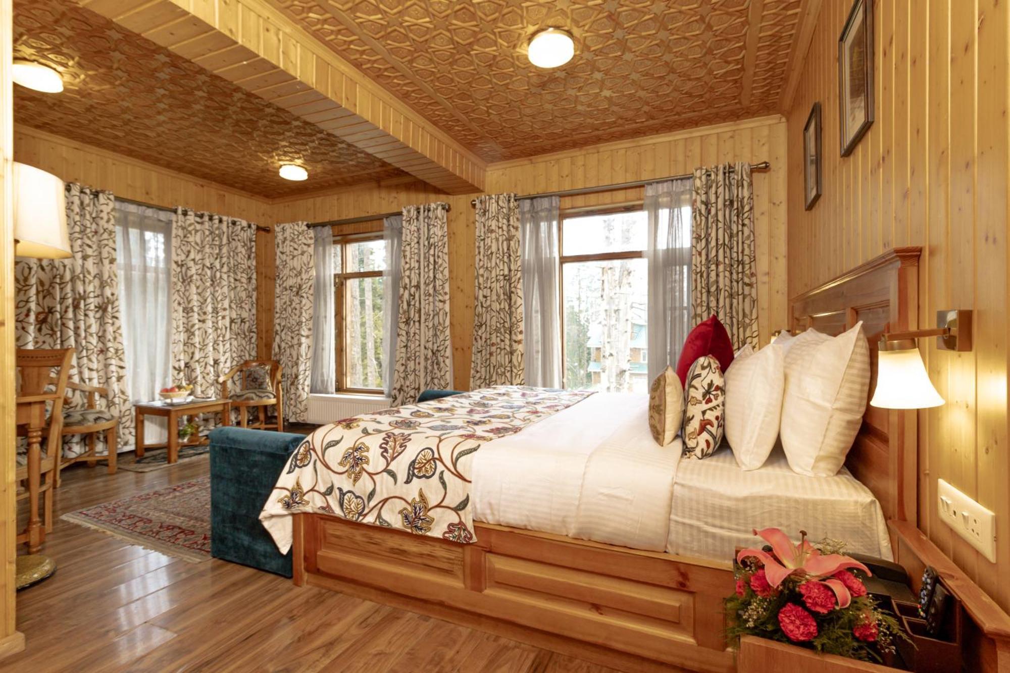 Shaw Inn By Stay Pattern Gulmarg Esterno foto